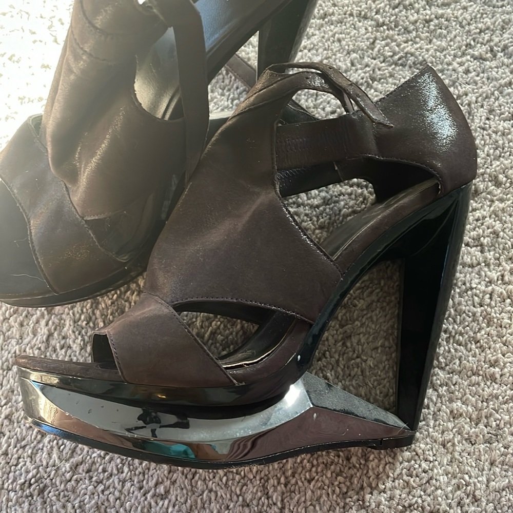 Sky high heels, purple